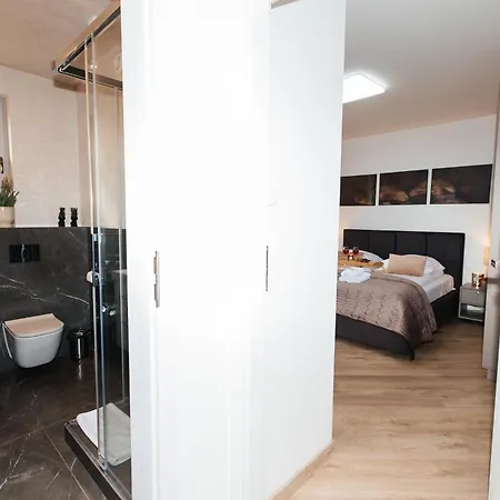 Maya's Flats & 105 - Przestronny Apartamen *