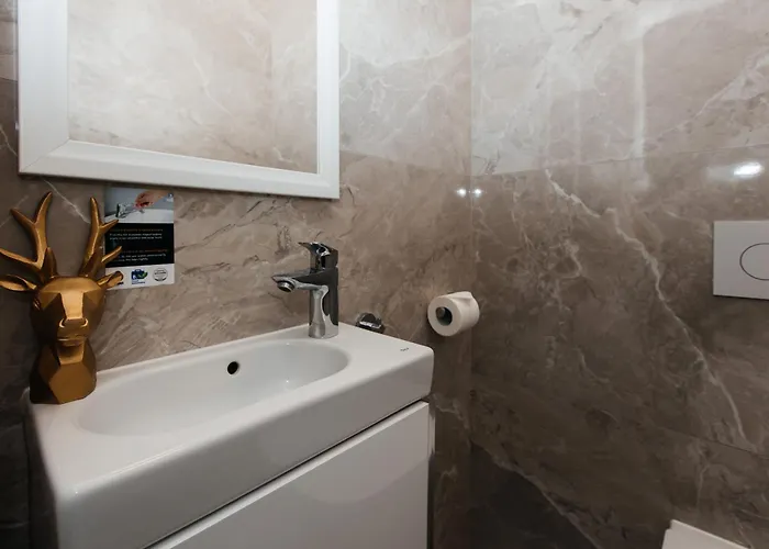 Maya's Flats & 105 - Przestronny Apartamen דירה *