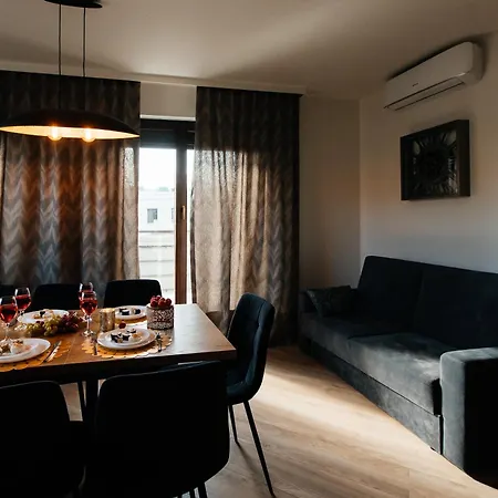 Maya's Flats & 105 - Przestronny Apartamen *