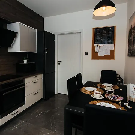 Maya's Flats & 105 - Przestronny Apartamen *