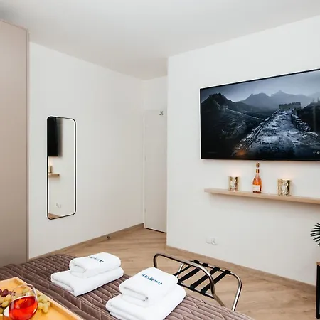 Maya's Flats & 105 - Przestronny Apartamen 그단스크