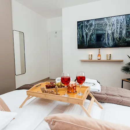 Apartman Maya's Flats & 105 - Przestronny Apartamen *