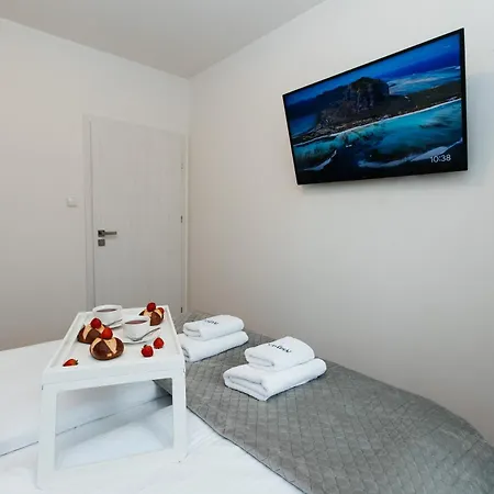 Maya's Flats & 105 - Przestronny Apartamen *