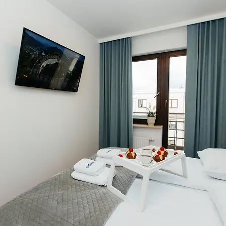 Maya's Flats & 105 - Przestronny Apartamen 아파트