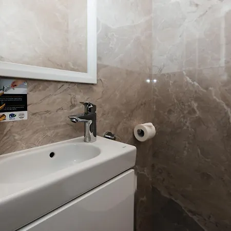 Maya's Flats & 105 - Przestronny Apartamen 아파트 *