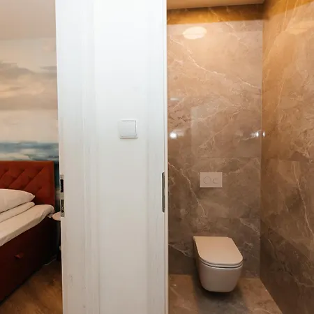 Apartman Maya's Flats & 105 - Przestronny Apartamen