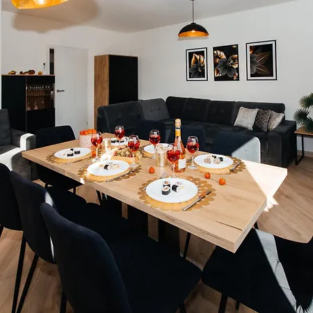 Maya's Flats & 105 - Przestronny Apartamen Gdańsk