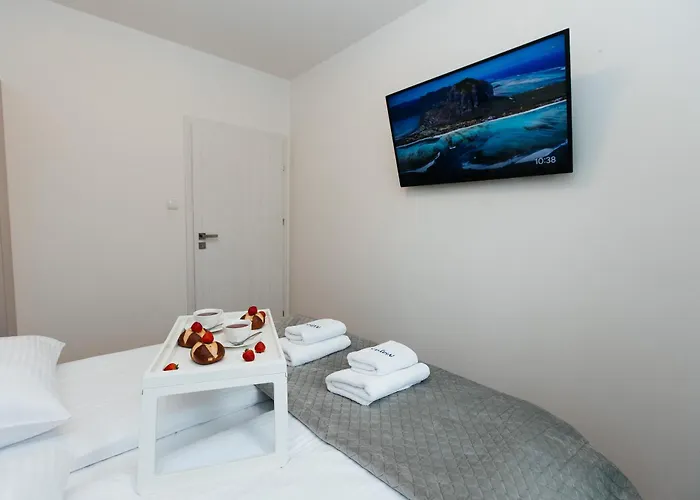 Maya's Flats & 105 - Przestronny Apartamen *